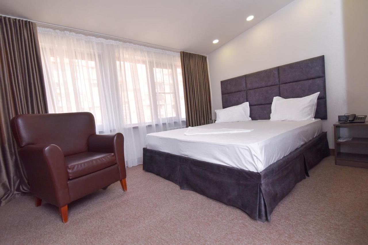 Elysium Gallery Hotel Γιερεβάν Εξωτερικό φωτογραφία