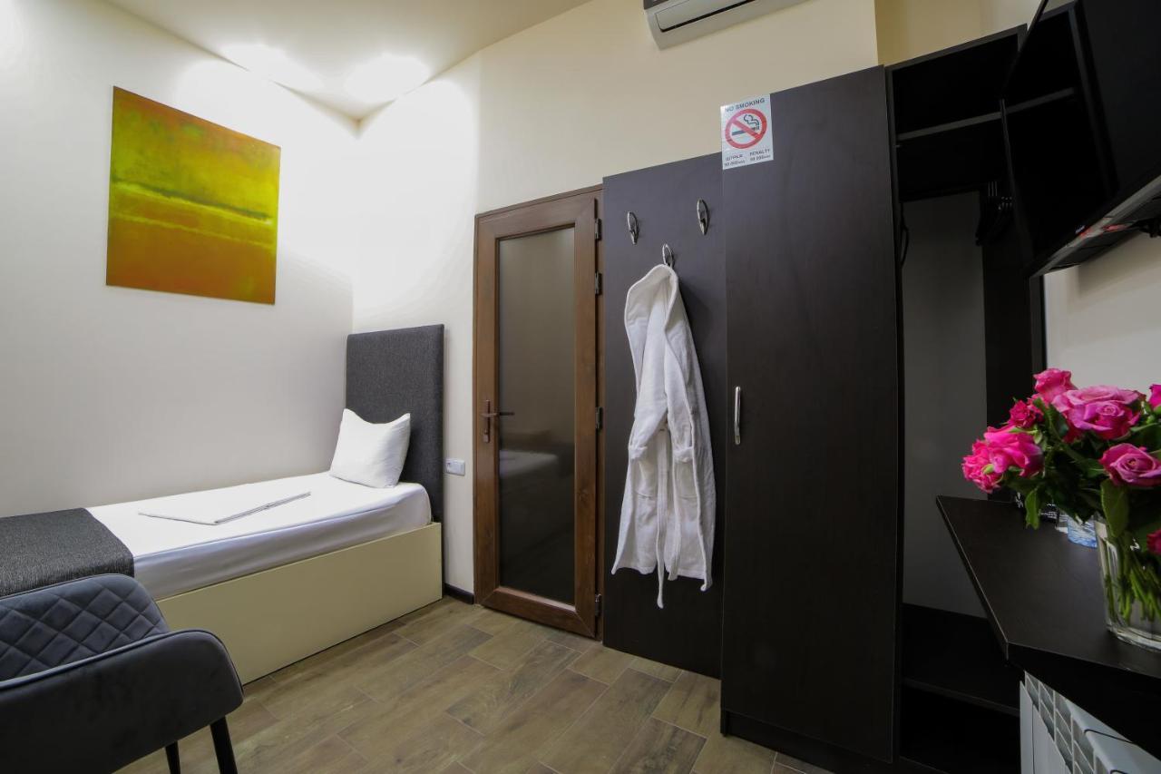 Elysium Gallery Hotel Γιερεβάν Εξωτερικό φωτογραφία
